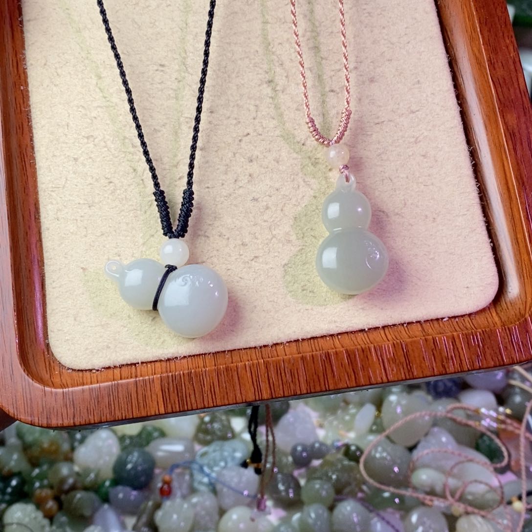 和田玉颈饰未镶嵌单个