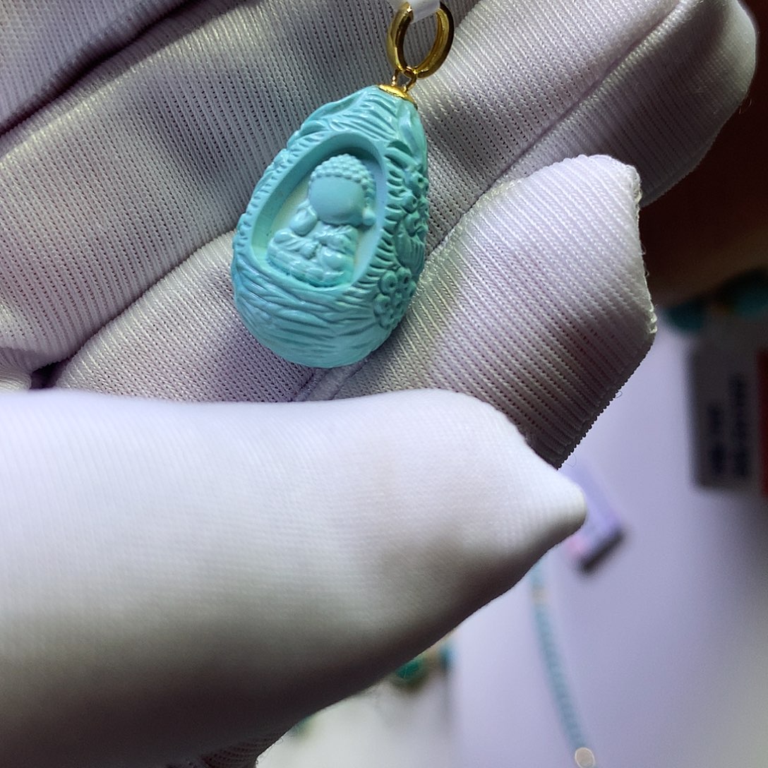 绿松石18K金镶嵌挂件