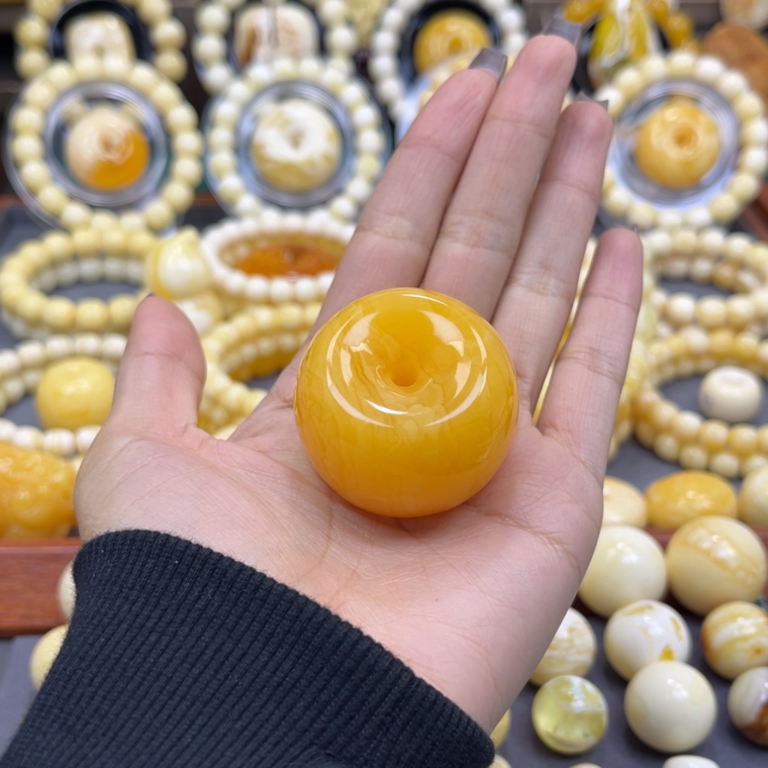 琥珀未镶嵌手串……
