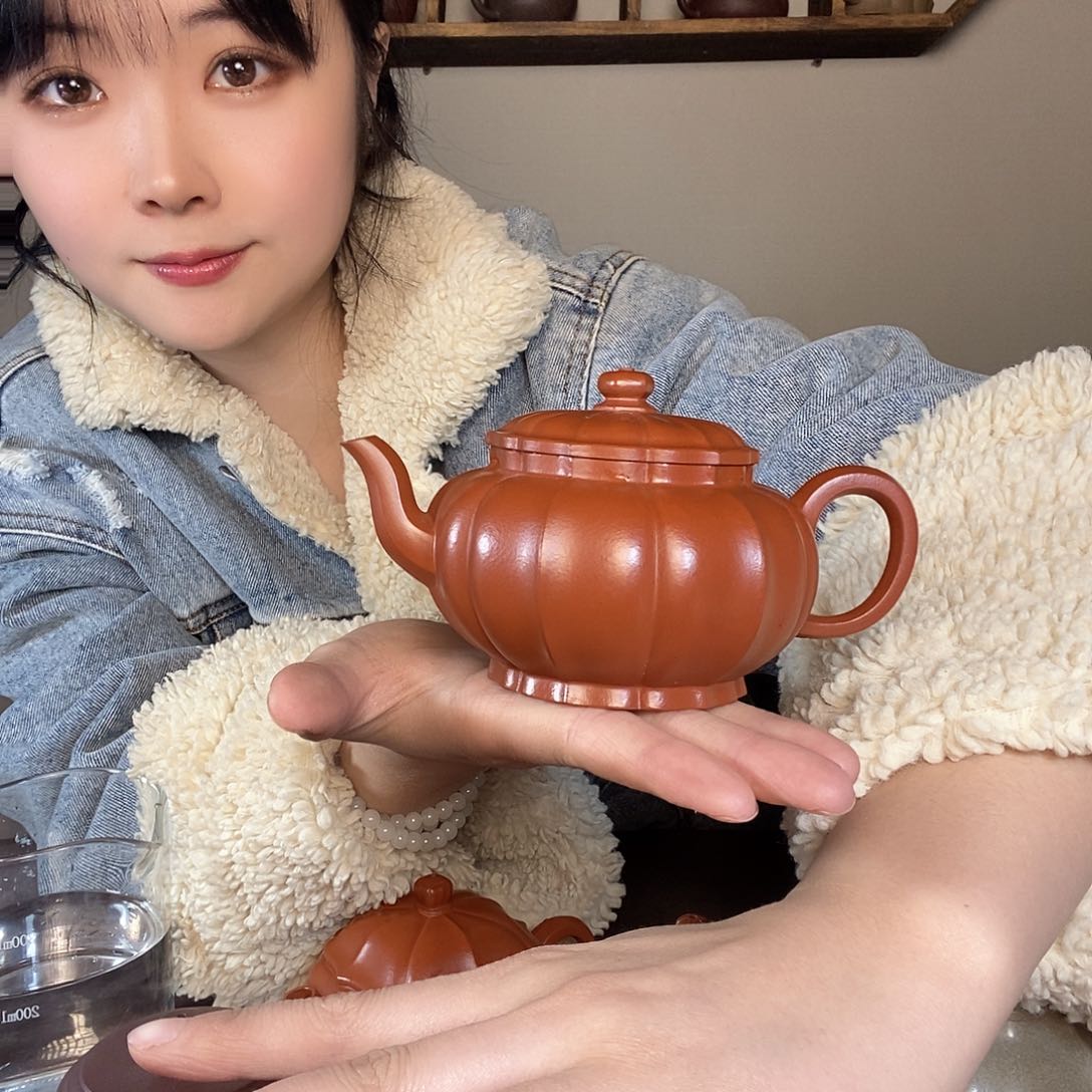 紫砂茶壶损***师筋纹宫灯200cc……