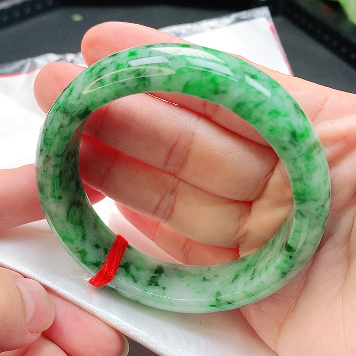 翡翠手镯未镶嵌轮胎56