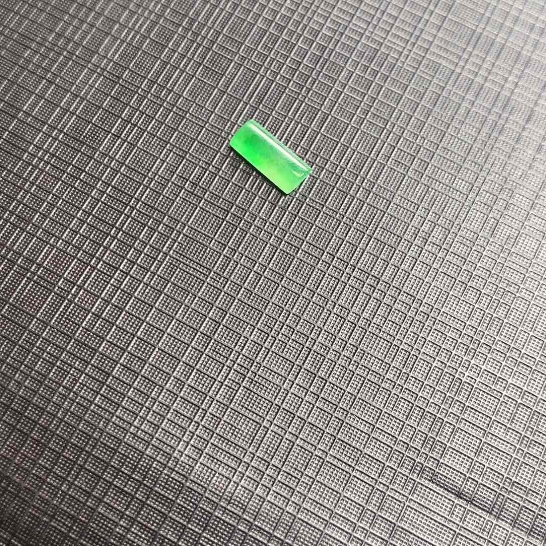 翡翠颈饰未镶嵌芒****沐翡翠