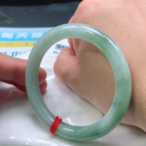 翡翠手镯未镶嵌0127号