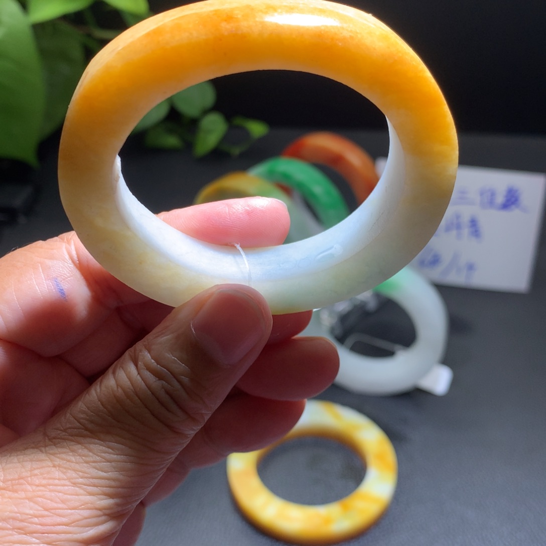 定制翡翠手镯未镶嵌