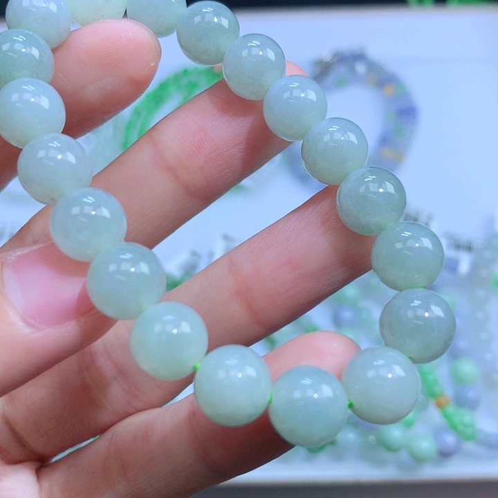 翡翠手链未镶嵌翡翠