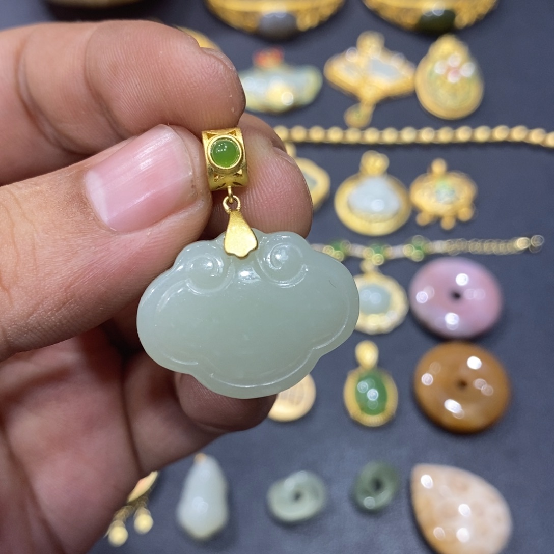 和田玉颈饰银S925镀金镶嵌