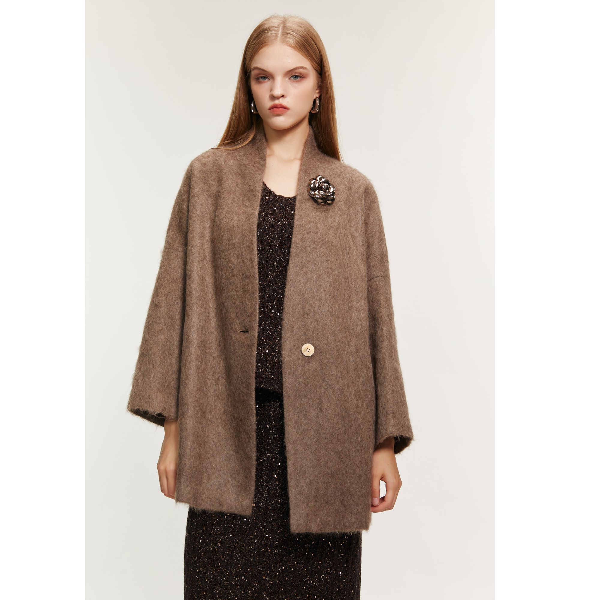 SAFICOO 86180301 一手长阔版牦牛绒大衣（￥6860）