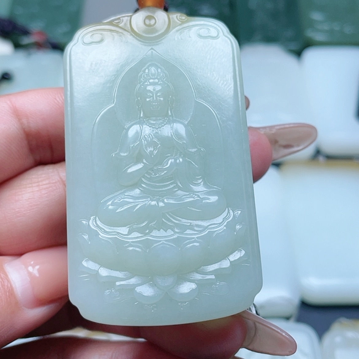 【闪购商品】和田玉颈饰未镶嵌草*情