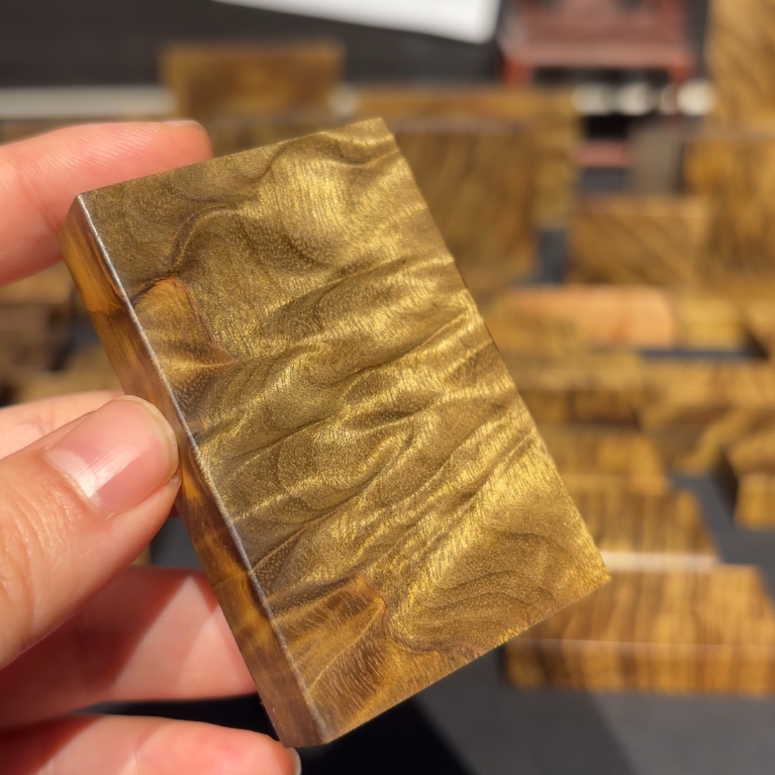 牛***油金丝楠木无事牌材料