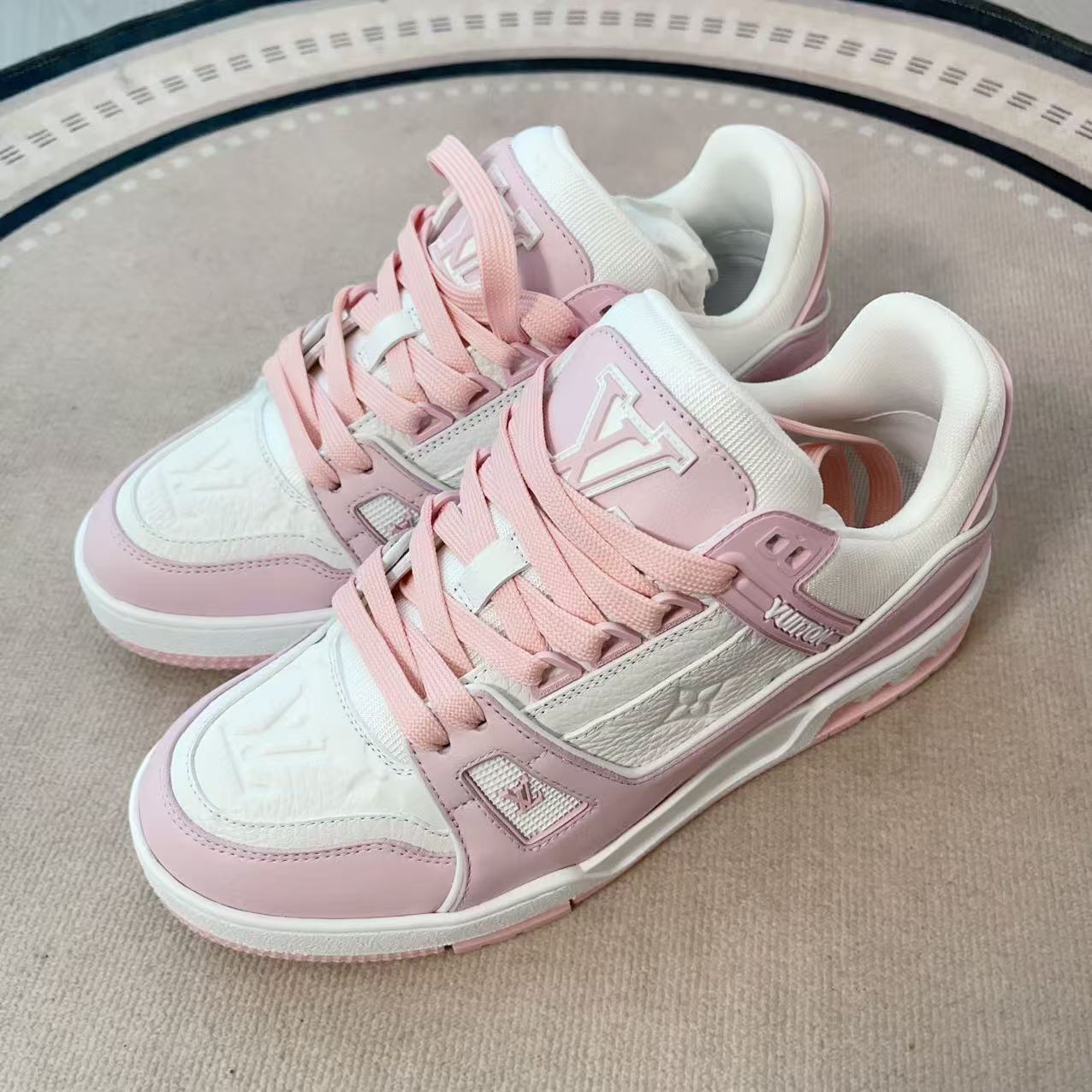 95新 LouisVuitton/路易威登 麦殿/板鞋粉白/251004WRRBY01