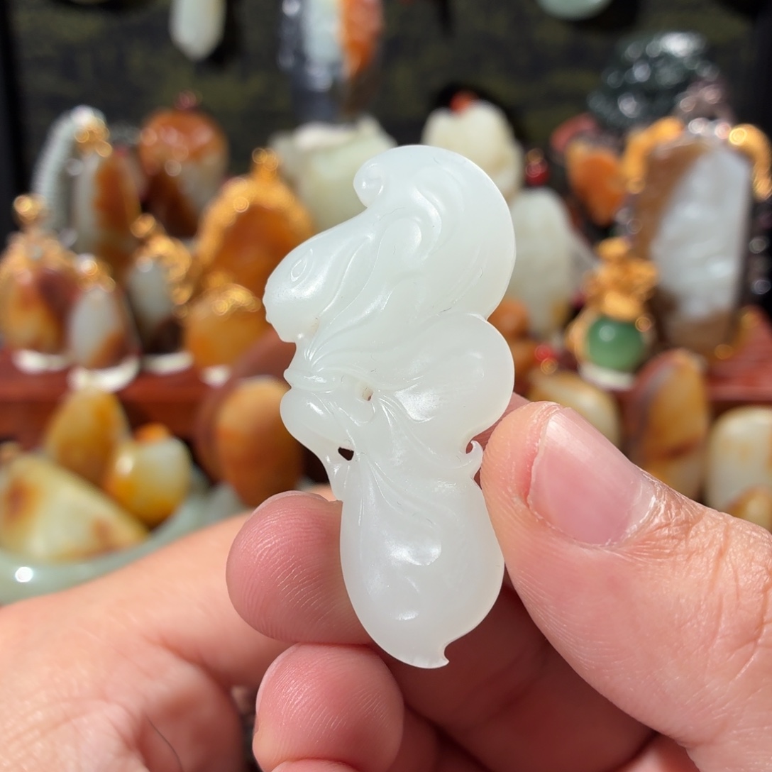 和田玉未镶嵌颈饰16g