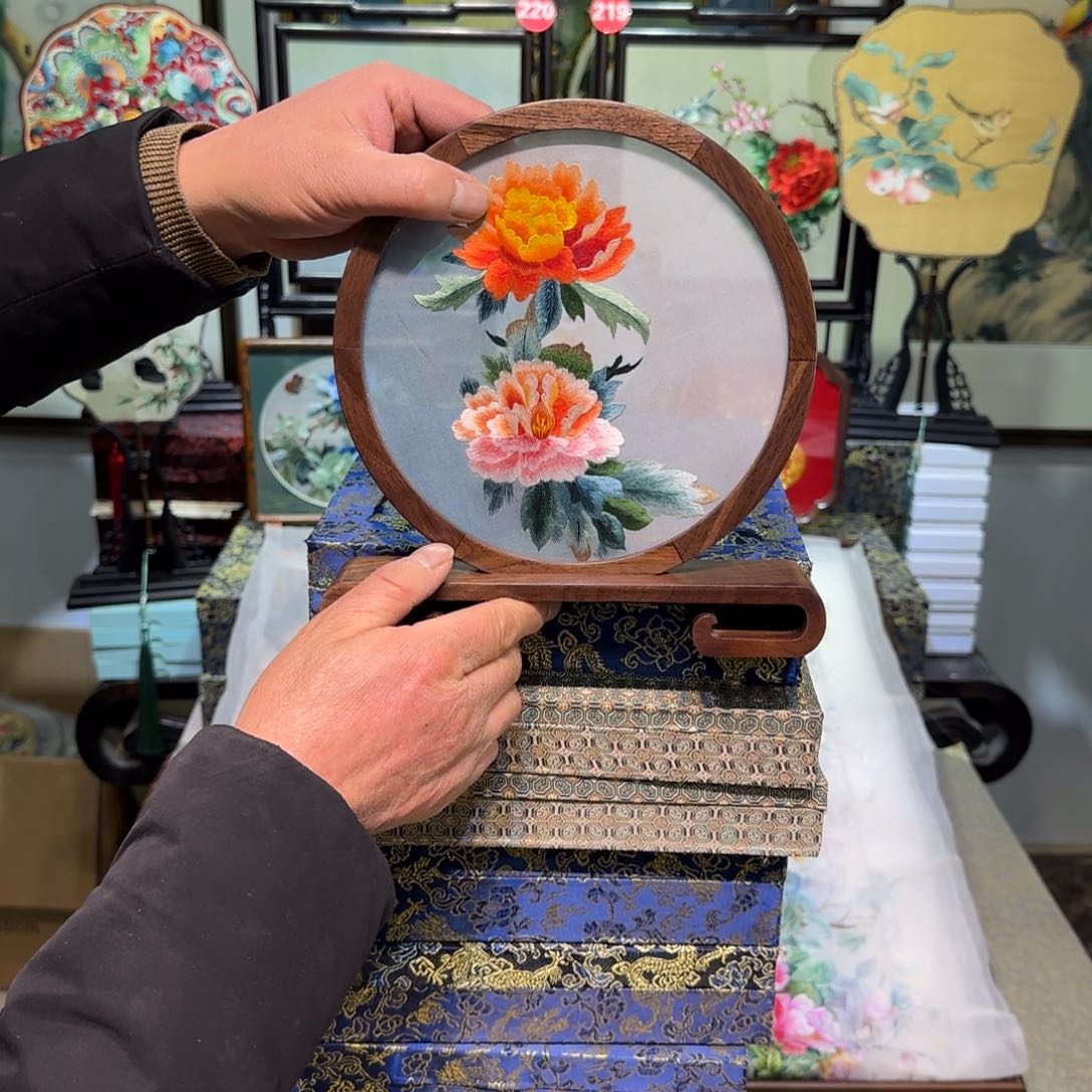 刺绣刺绣工艺精湛