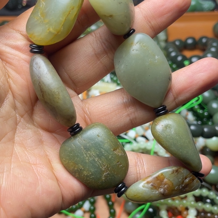 未镶嵌和田玉珠宝半成品