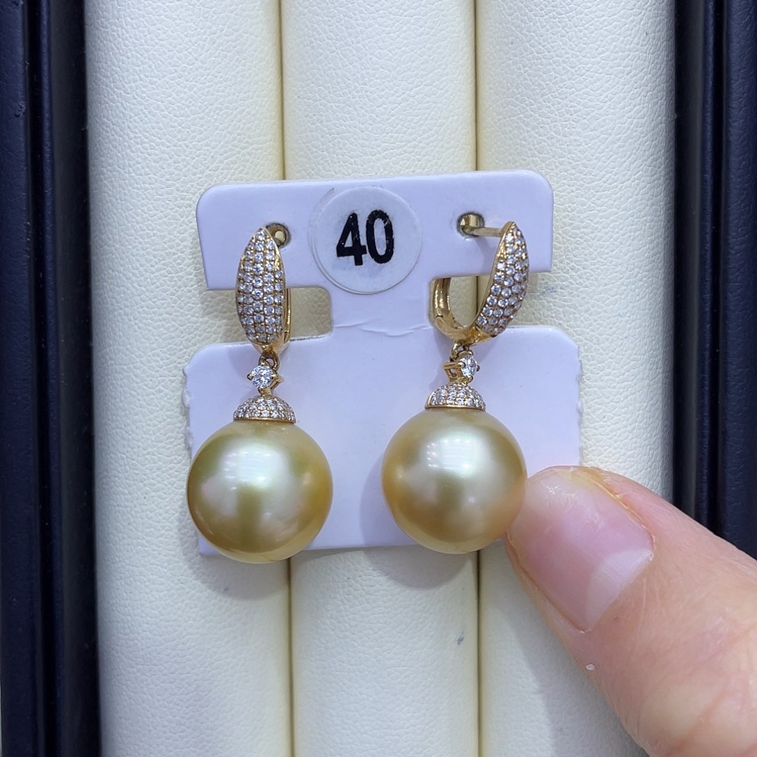 海水珍珠耳饰18K金镶嵌