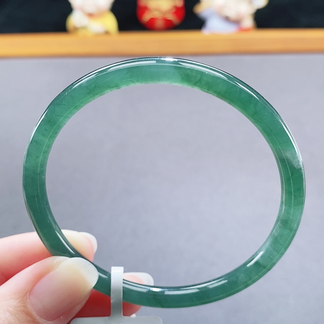 翡翠未镶嵌手镯130