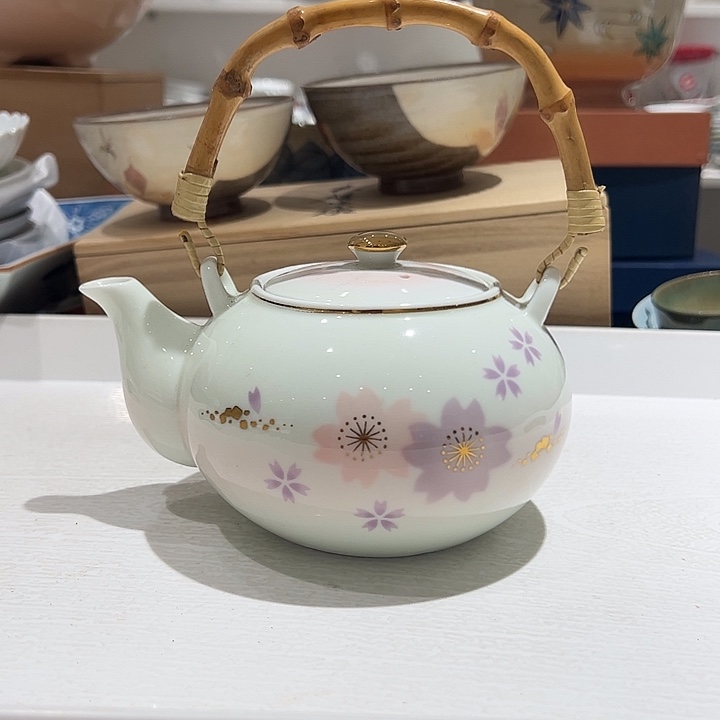 微***笑瓷小壶替一个超美