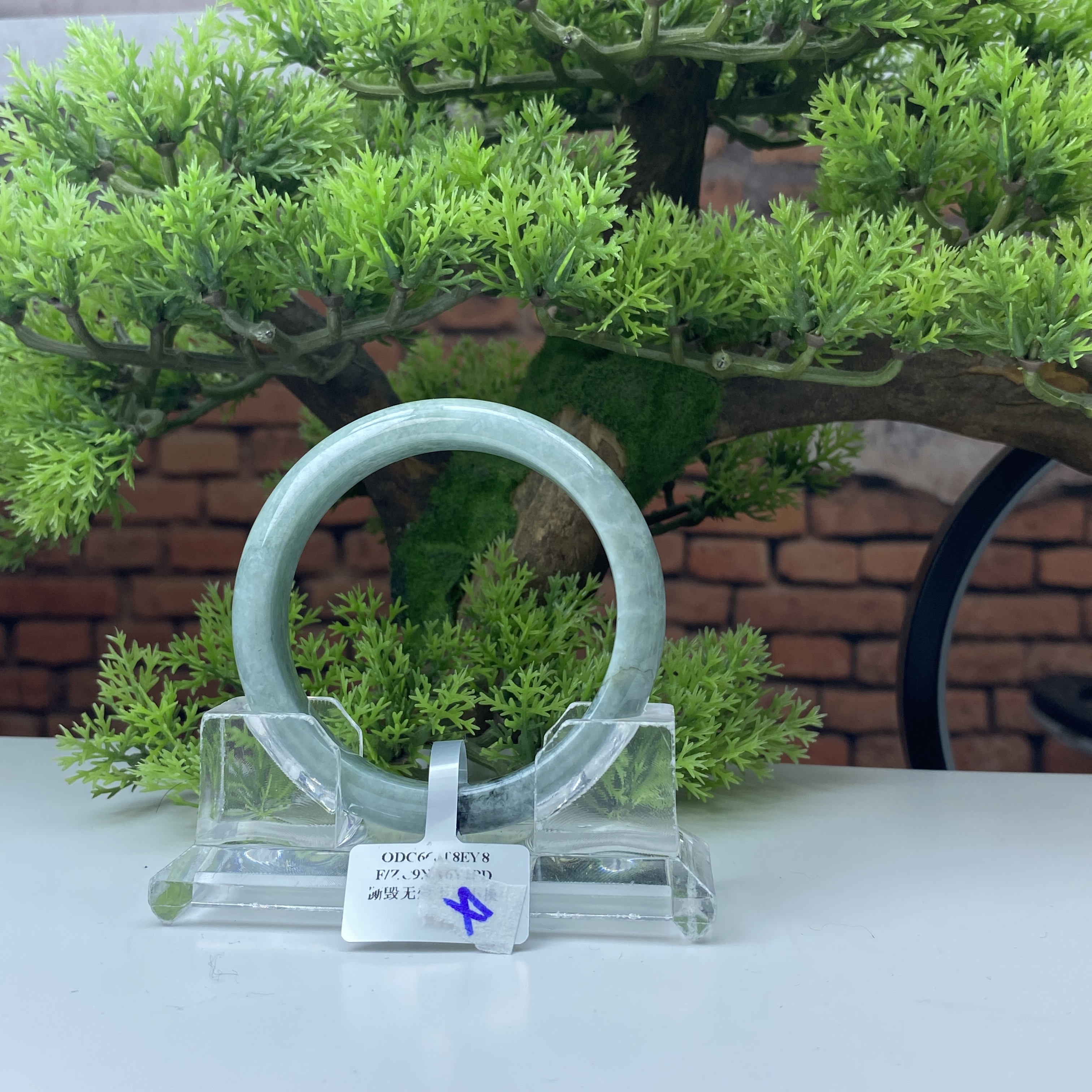 60.8【刀客砍价王】燕子-天然缅甸A货翡翠手镯 (微瑕)  C4