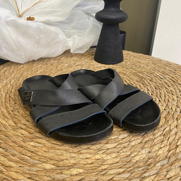 95新 LouisVuitton/路易威登 潮鞋/路易威登/40码/拖鞋/70120120