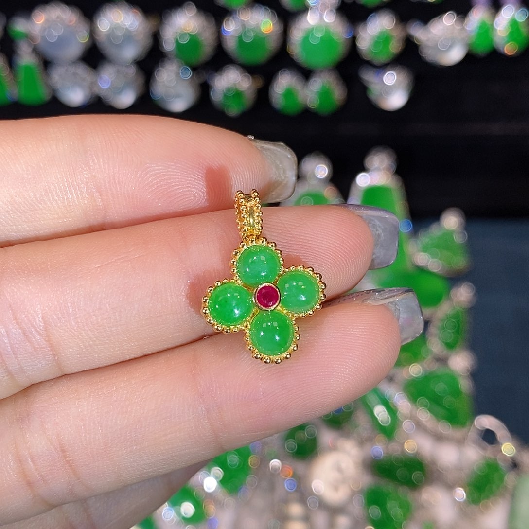 翡翠18K金镶嵌吊坠(不含链)四叶草吊坠