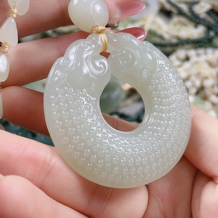 颈饰未镶嵌和田玉