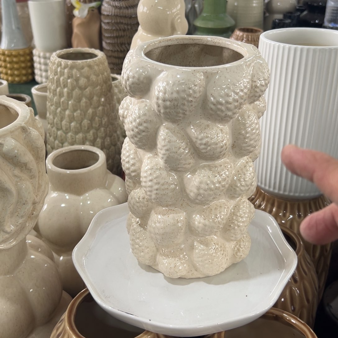 摆件33 号高中低温陶瓷瓶（部分微瑕）