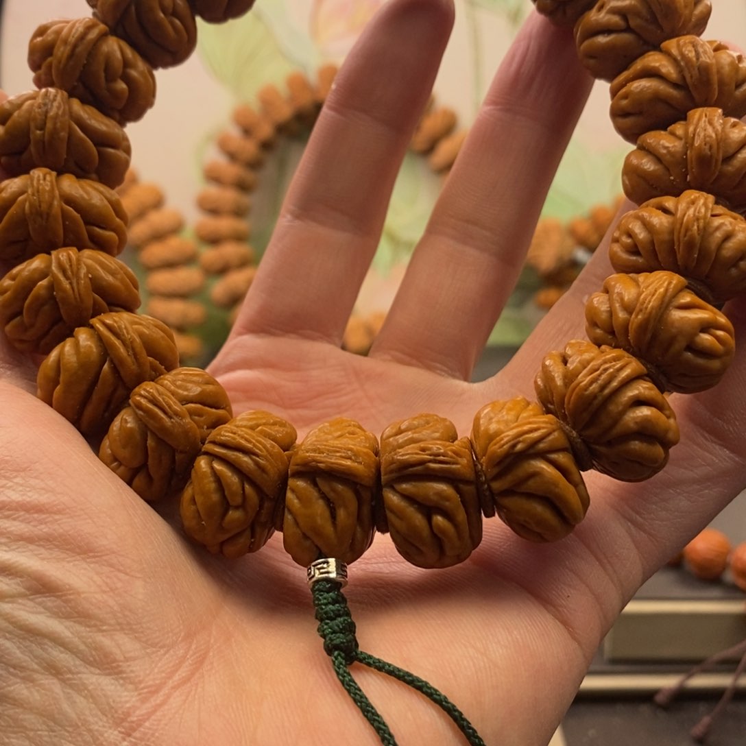 桃核手串23白玉龙手持