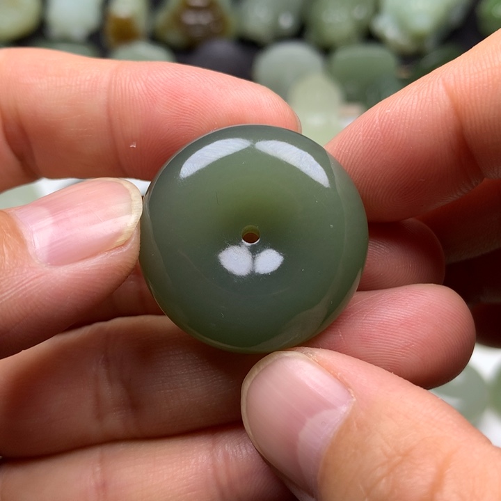 和田玉挂件未镶嵌