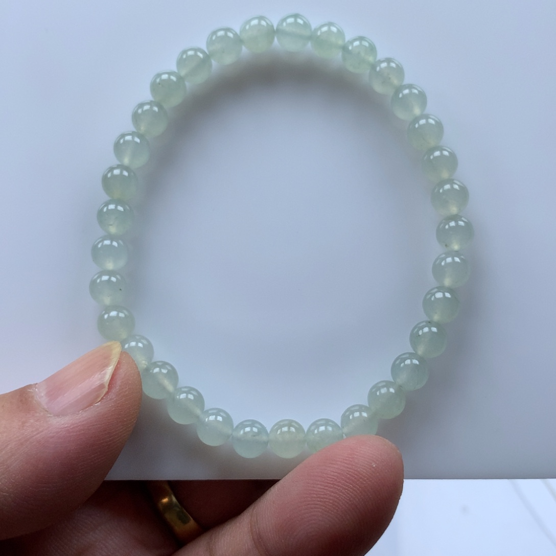 奕***霖翡翠未镶嵌手串缅甸天然翡翠手串5.7卡