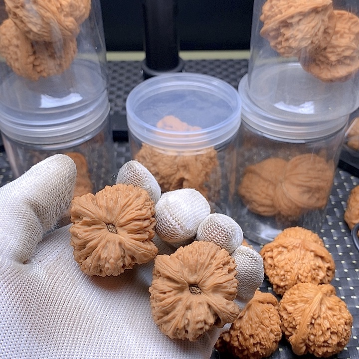 文玩核桃吊坠天****）南疆石