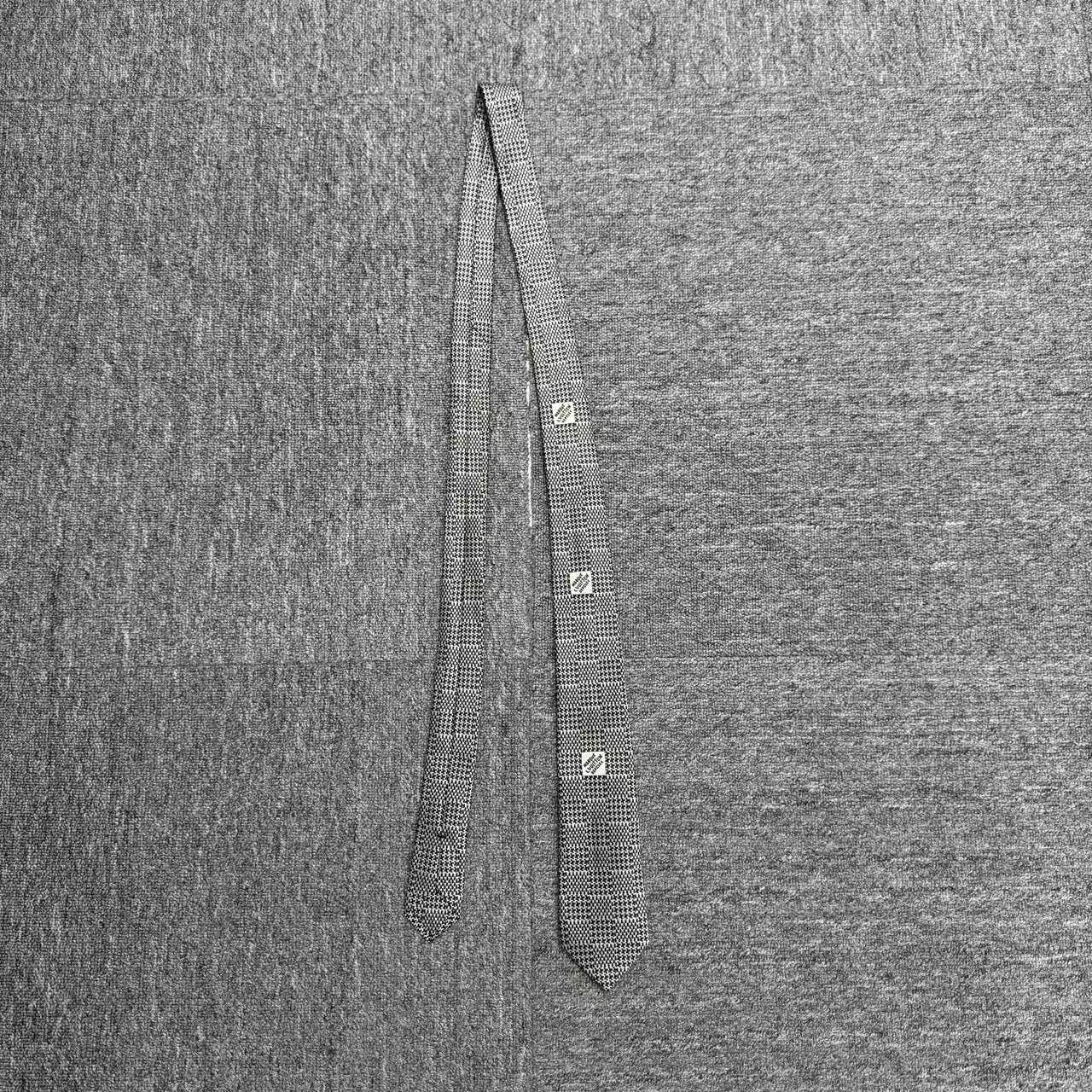 louis vuitton lv菲董棋盘格领带/尺码： 7*148cm /99新编码11540