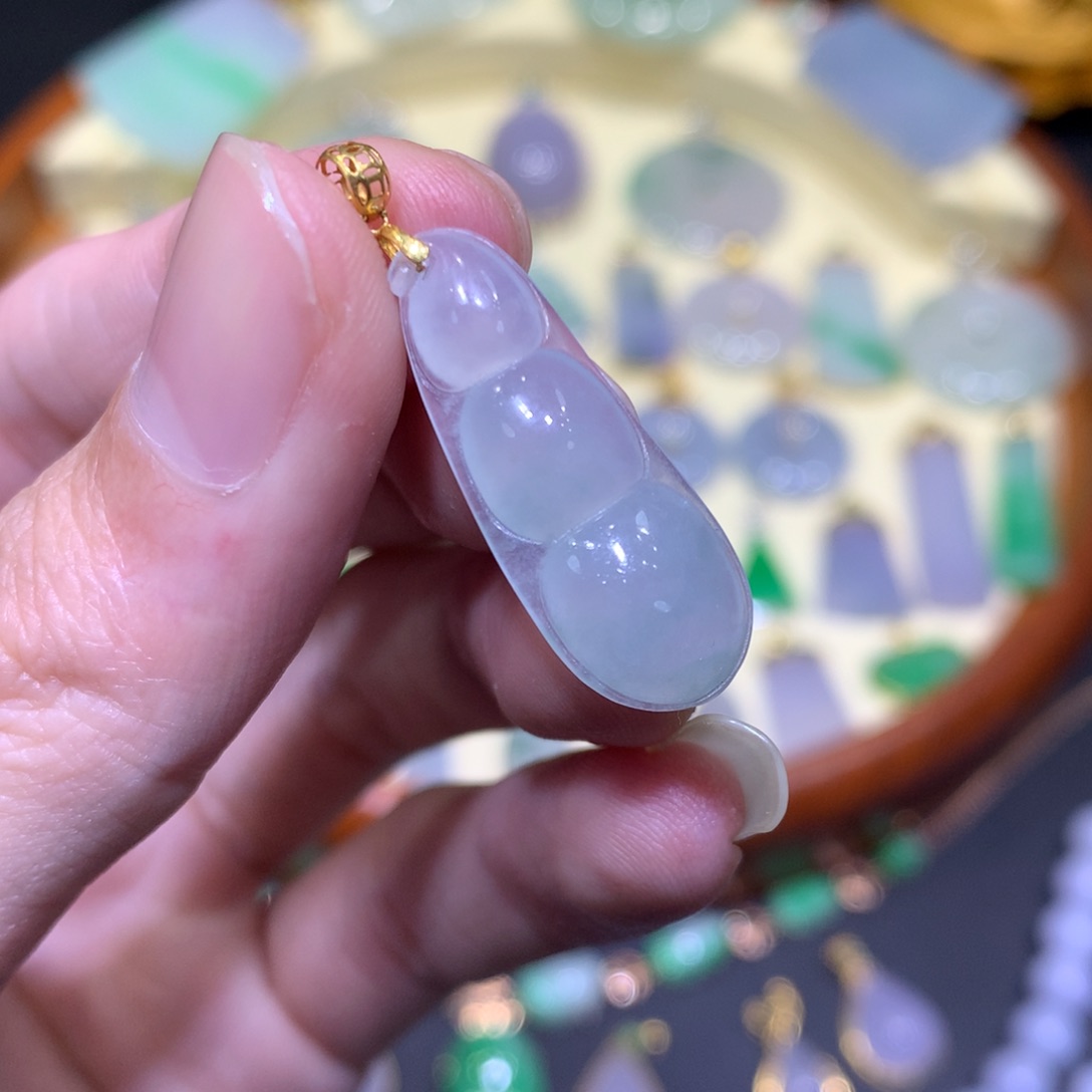 翡翠吊坠(不含链)18K金镶嵌