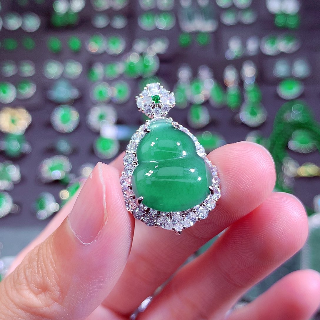 翡翠未镶嵌颈饰天然