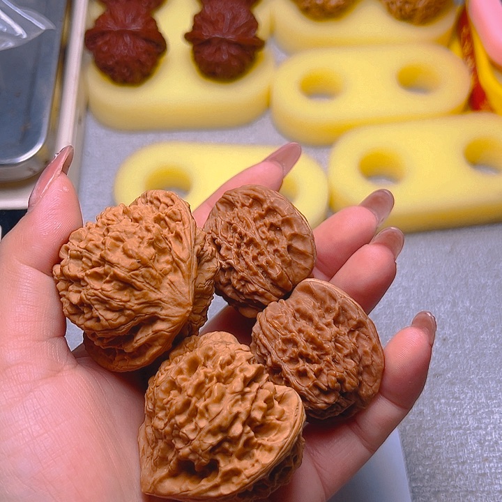 把件桃核官帽009