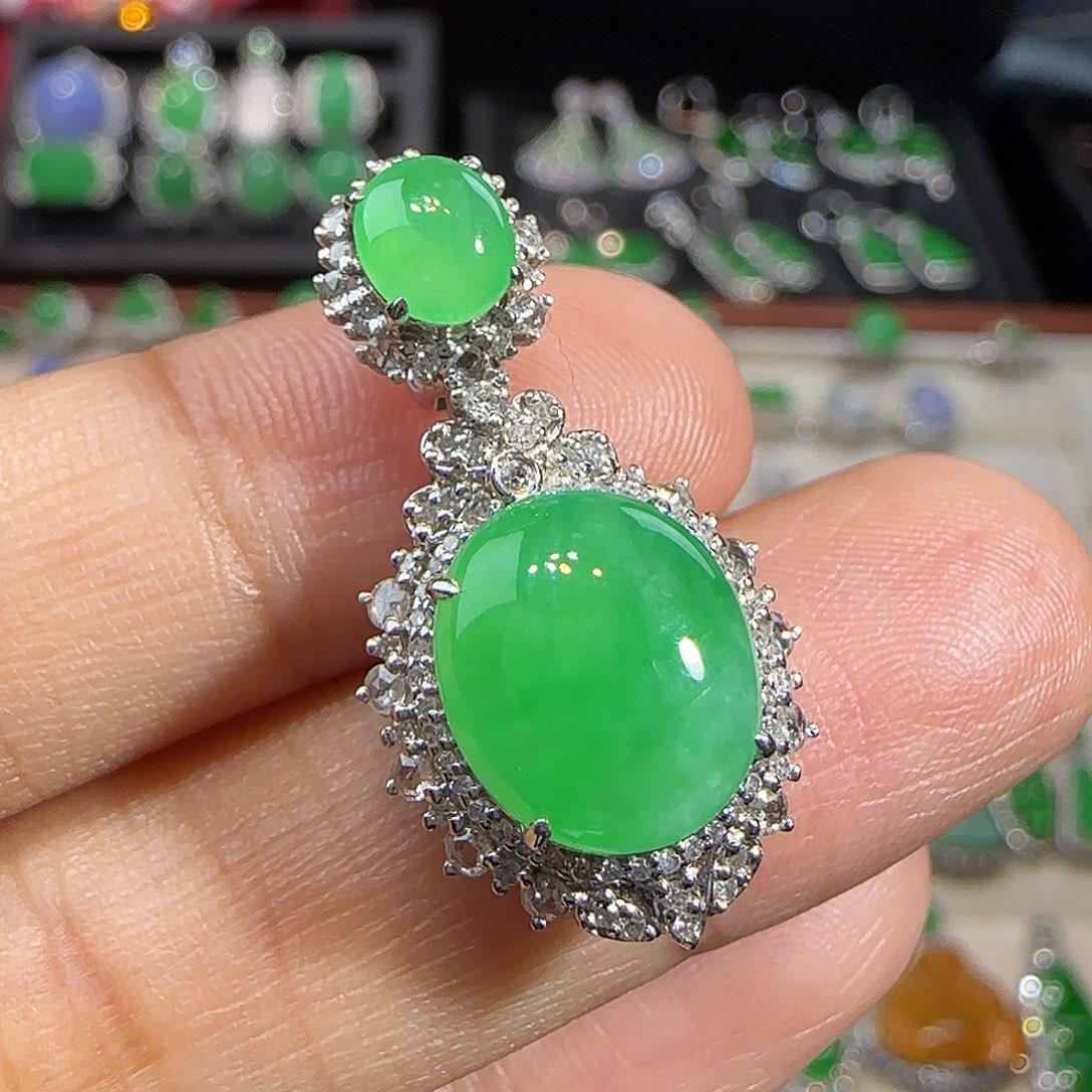 翡翠吊坠(不含链)18K金镶嵌