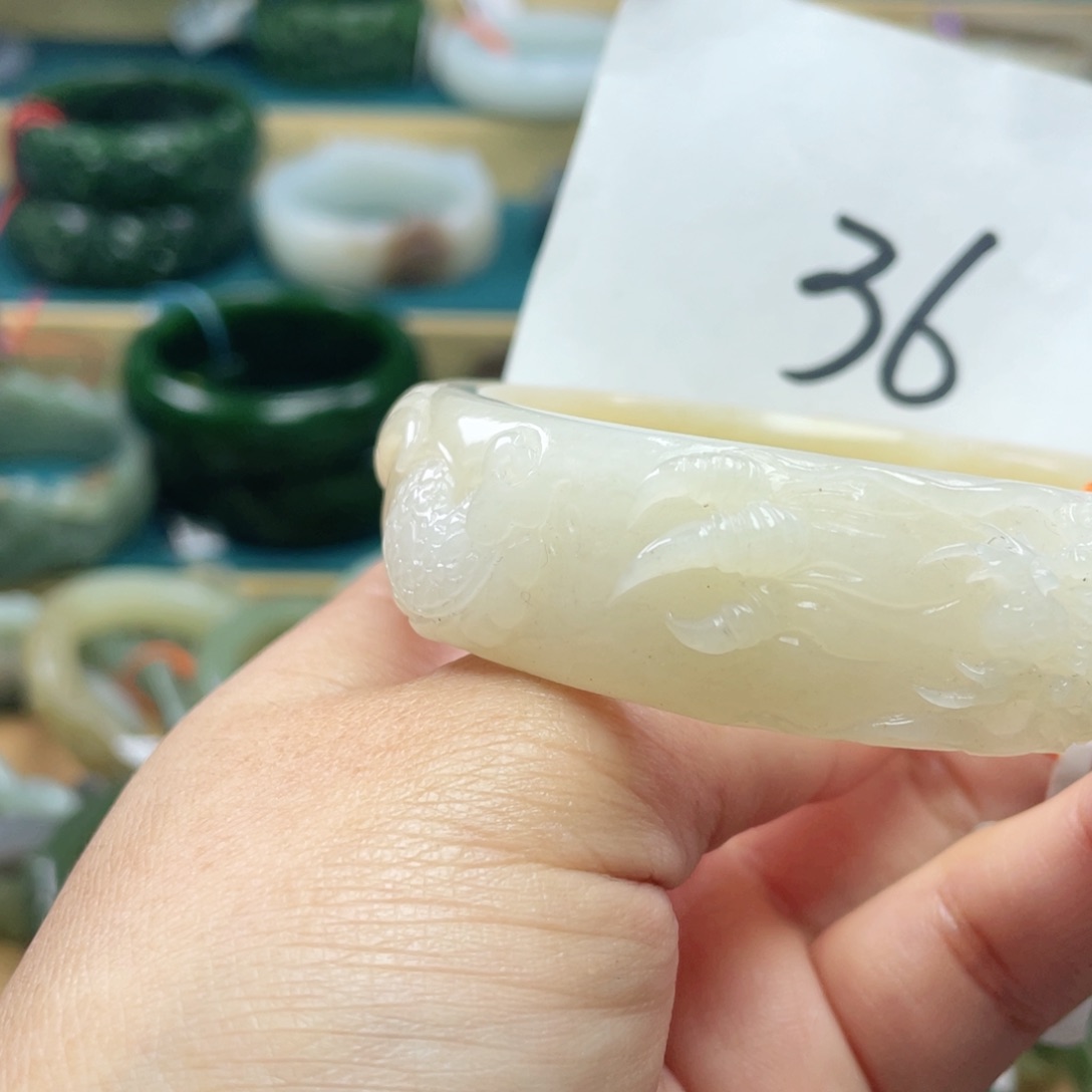 未镶嵌手镯和田玉圈口57