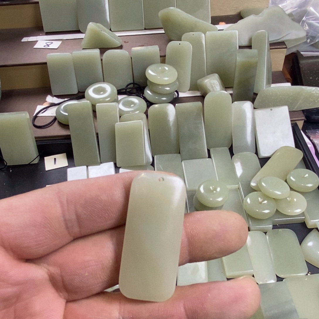 颈饰未镶嵌和田玉奋*?066