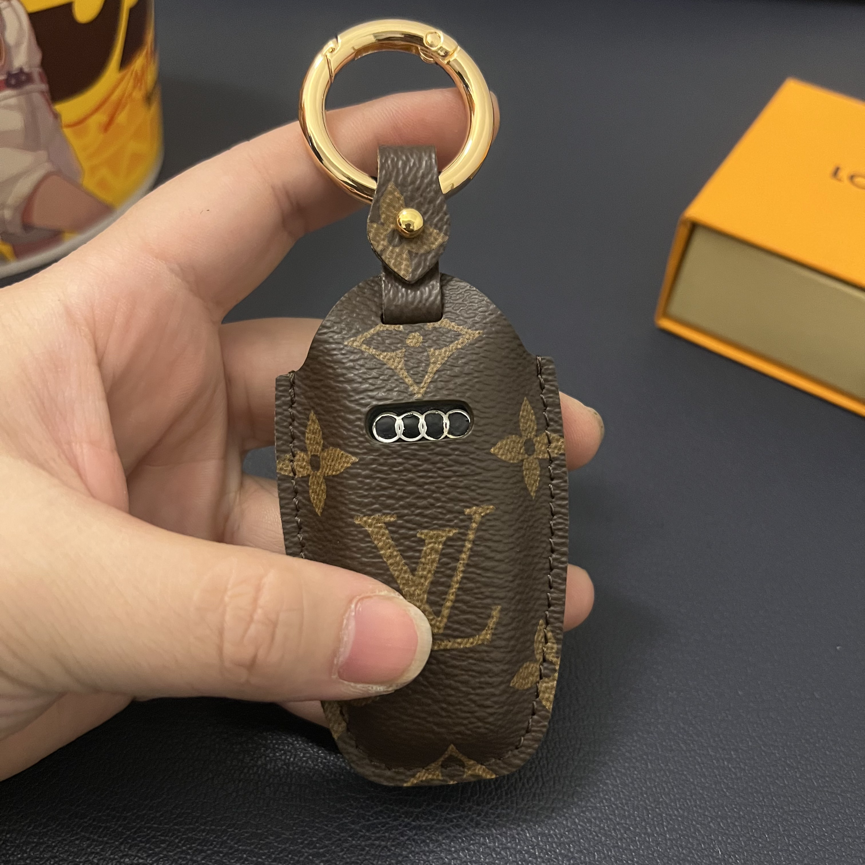 新款奥迪a6l钥匙套a3/q4etron壳a7/q6/a8/q7扣a6/s6/rs老花钥匙套