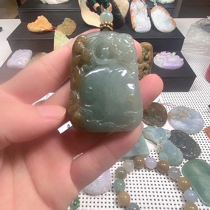 颈饰未镶嵌翡翠貔貅八卦