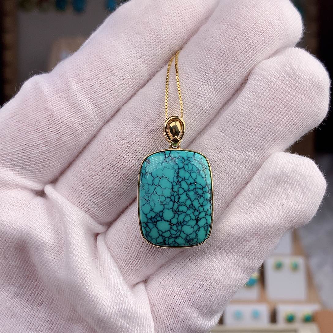 绿松石颈饰18K金镶嵌