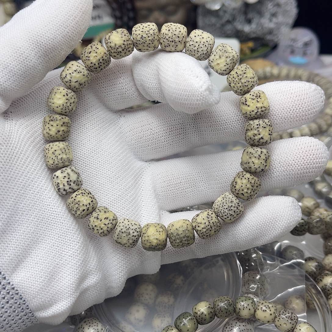 星月菩提手串自然氧化雕刻龙鳞卡10