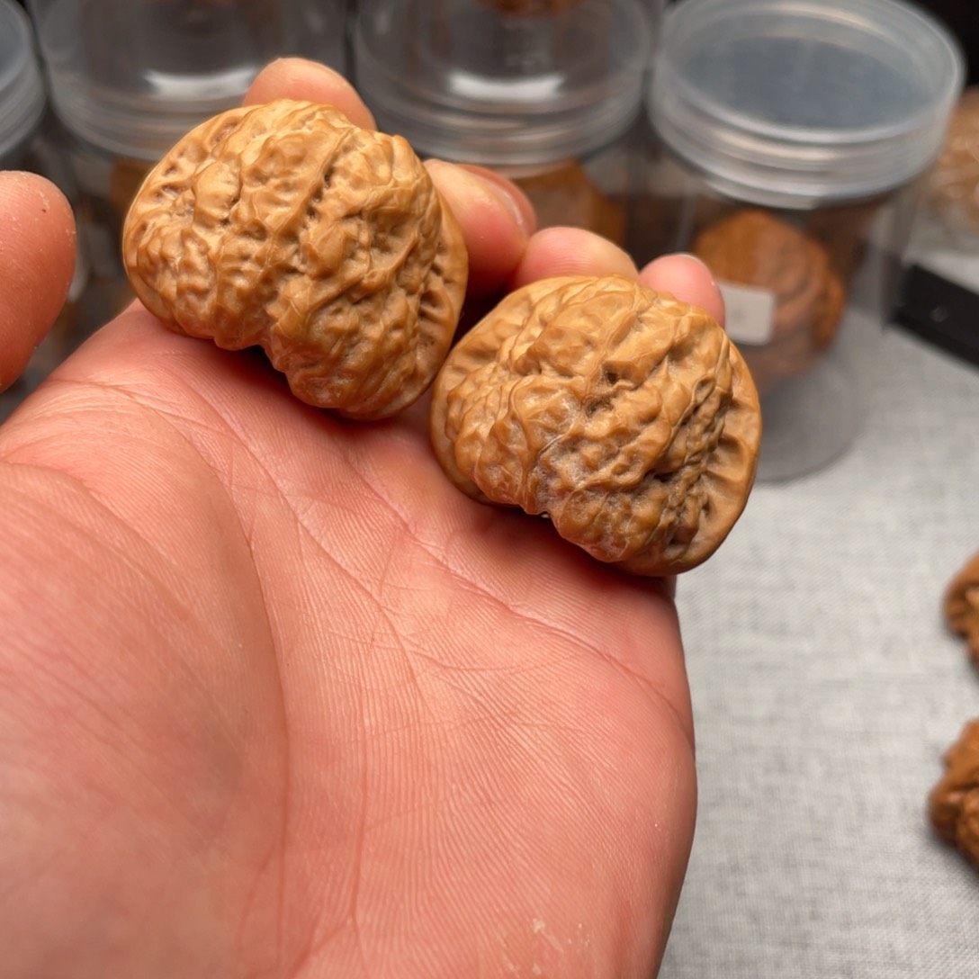 文玩核桃把件蛤蟆头