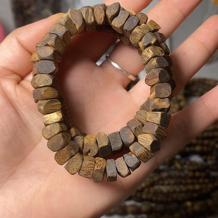 沉香沉香碎屑沉香随形方珠单圈