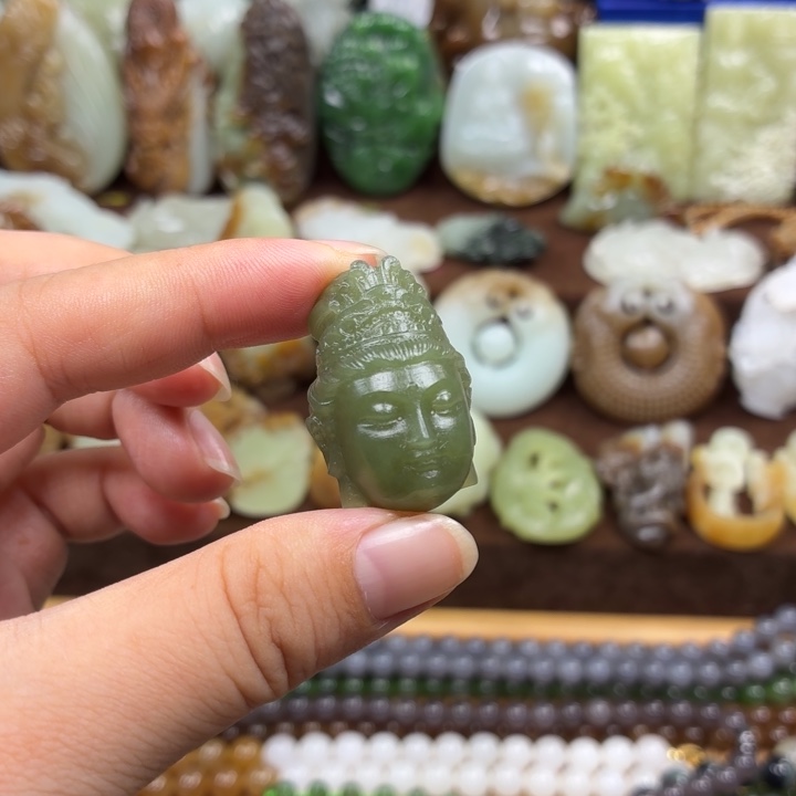 颈饰未镶嵌和田玉