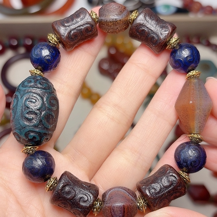 玛瑙/玉髓颈饰未镶嵌