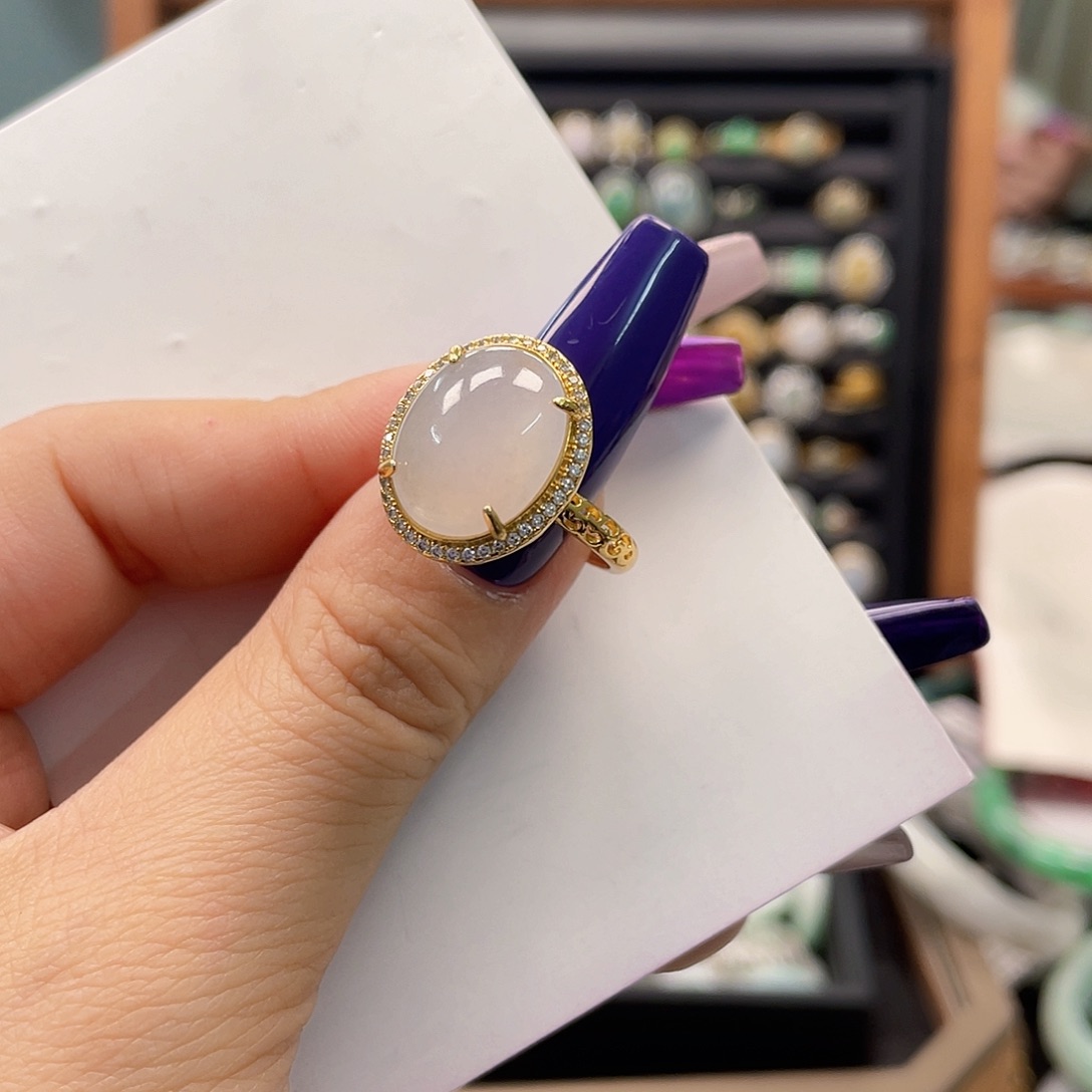 翡翠颈饰未镶嵌天然翡翠Ａ货