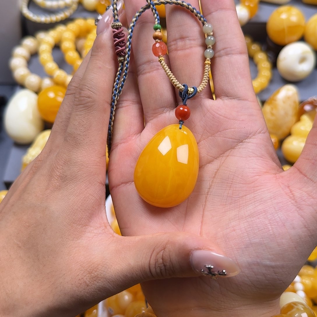 琥珀珠宝奇石未镶嵌水滴