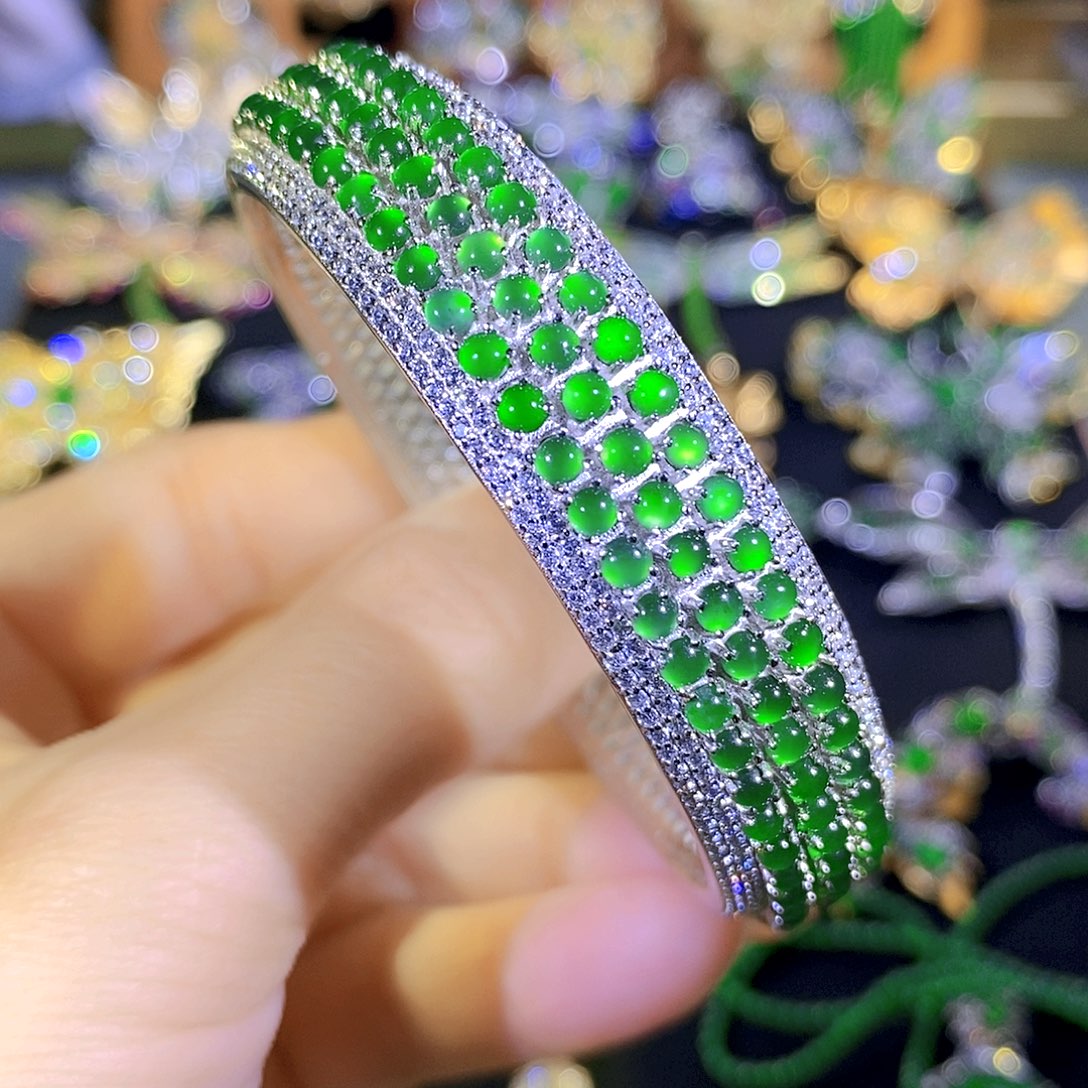 颈饰银S925镶嵌翡翠