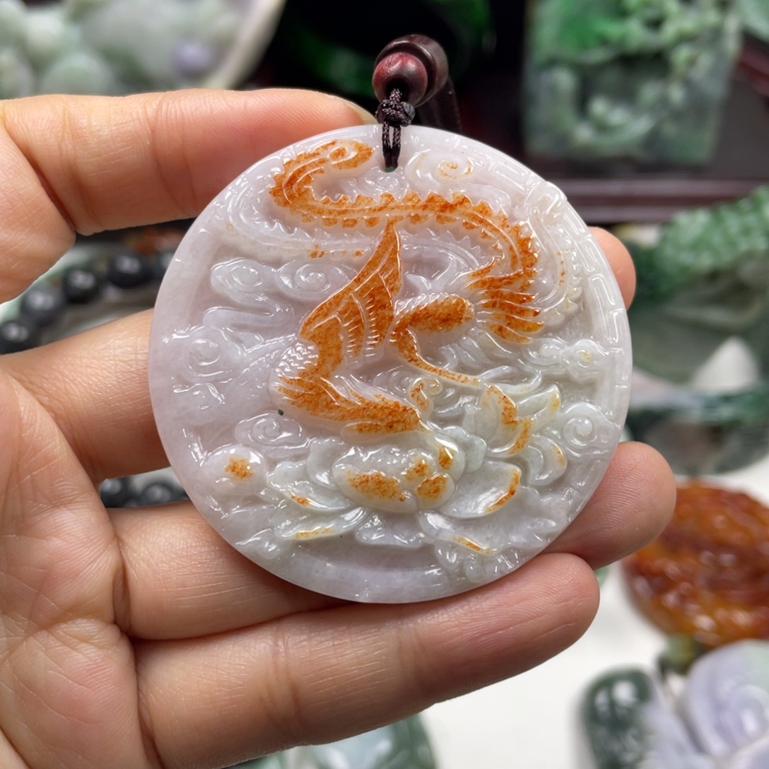 翡翠未镶嵌颈饰牌子