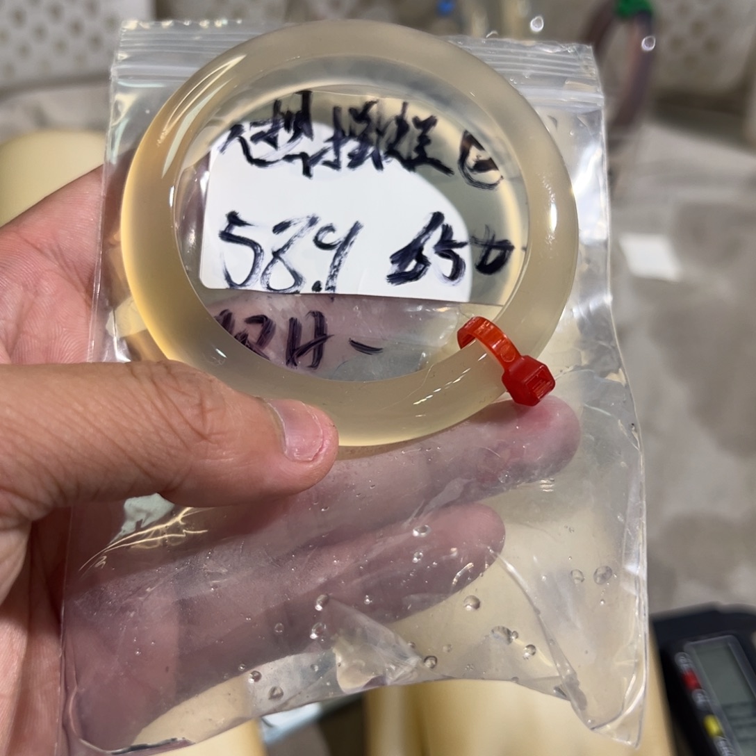 只****玛瑙/玉髓未镶嵌手镯10单发一根