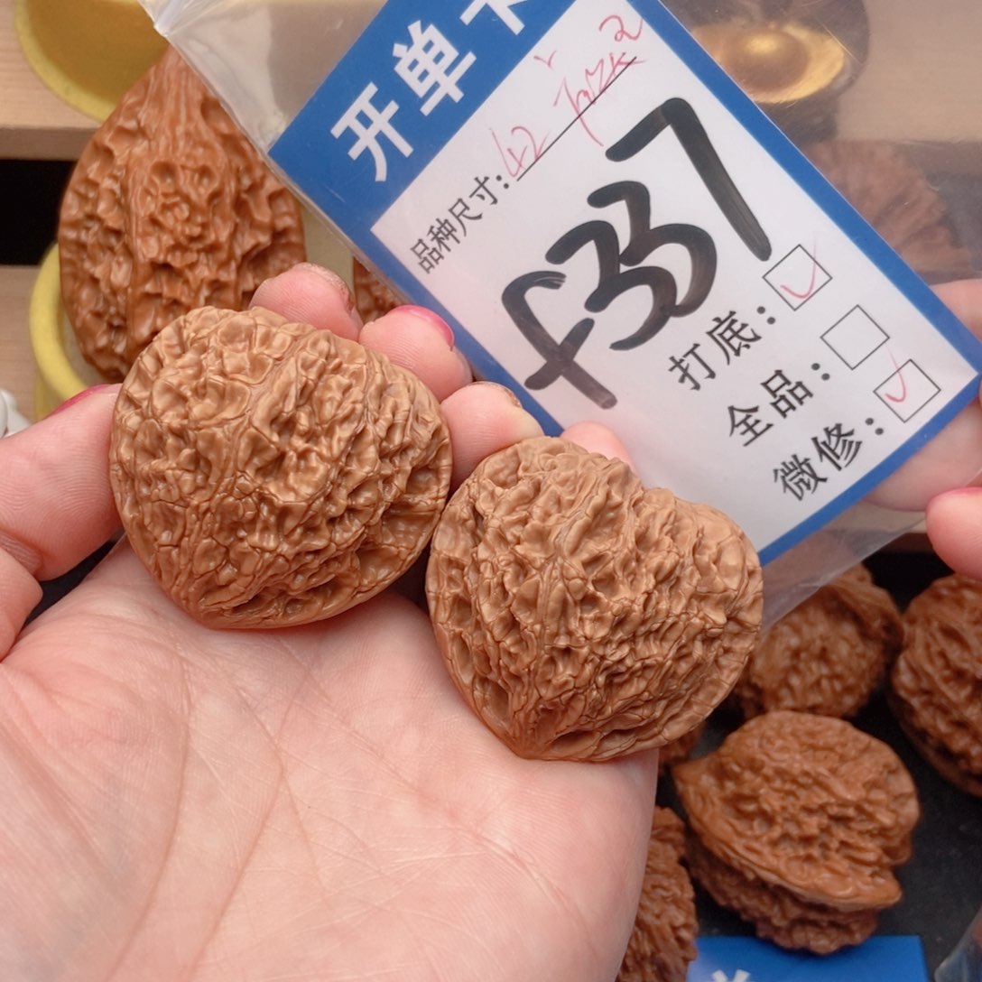 桃核吊坠核桃虎头王者